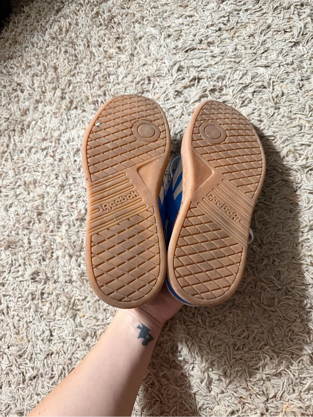 Reebok Womens Classic Blue Suede Sneakers size 6.5